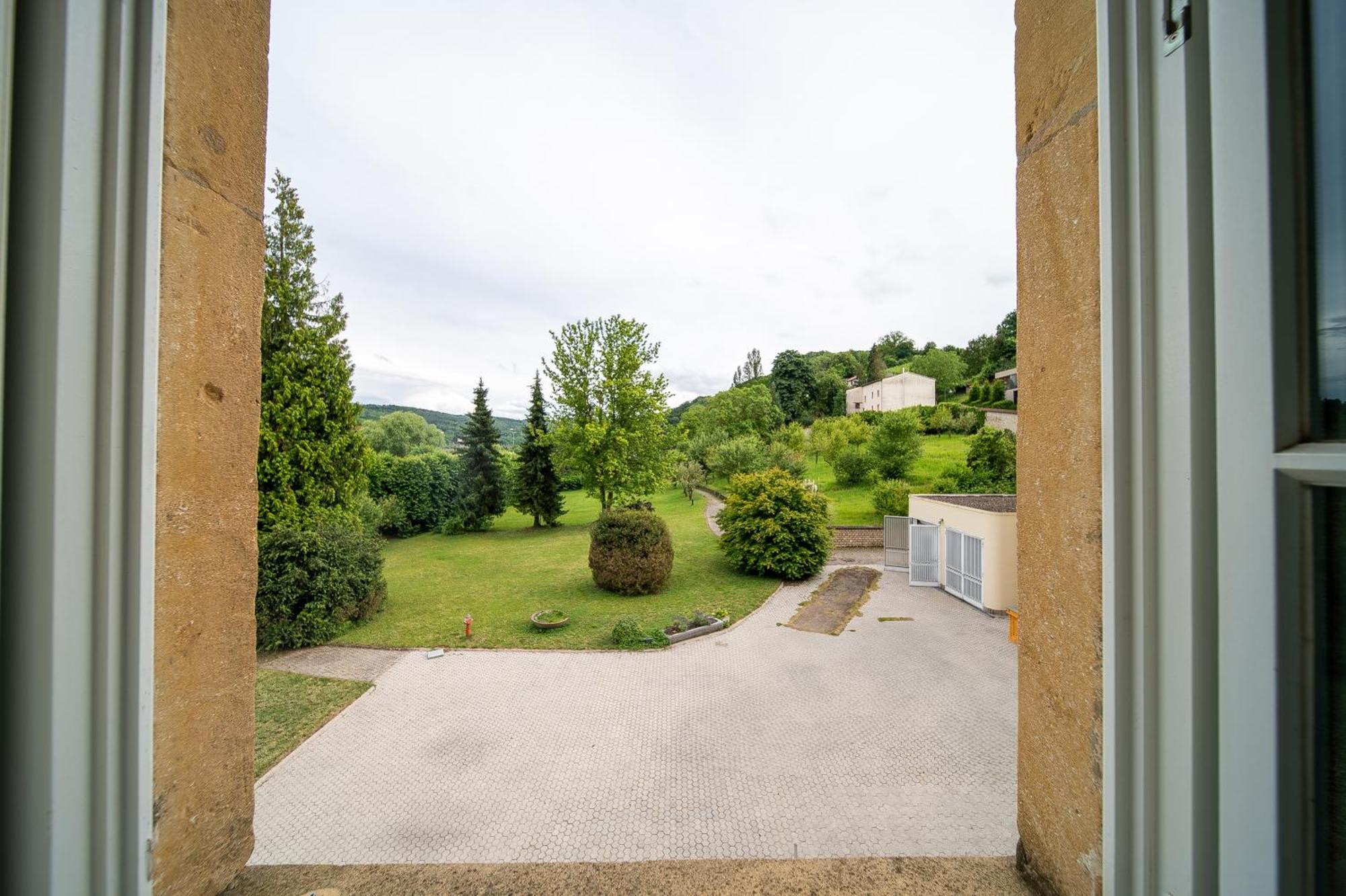 Hotel Chateau Schengen Exterior photo